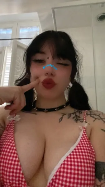 𝔠𝔥𝔢𝔯𝔯𝔶 𝔟𝔩𝔬𝔰𝔰𝔬𝔪 🌸 - Onlyfans